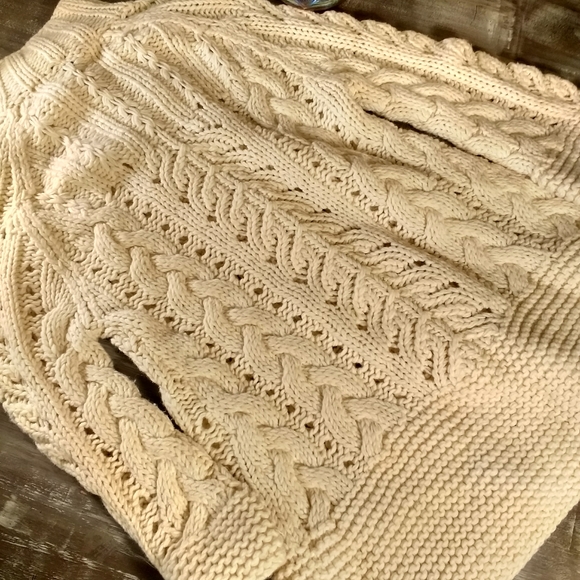 BOUTIQUE SWEATER - Picture 4 of 4